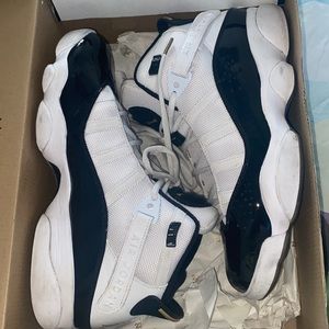 Size 9 , UK 8, CM 27, BR40.5, EUR 42.5